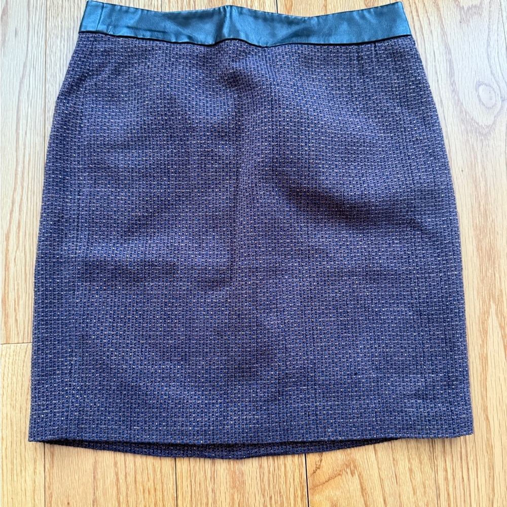 DKNY Metallic Tweed Skirt with Faux Leather Waistband – Size 0